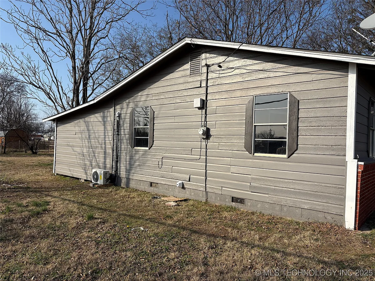 Building Photo - 109 N Walker St