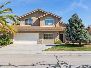 136 Riverbank Ln, Paso Robles, CA 93446