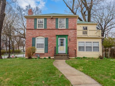 7642 Oak St, Kansas City, MO, 64114
