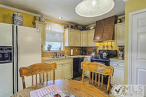 4th image of 1124 Platt Dr