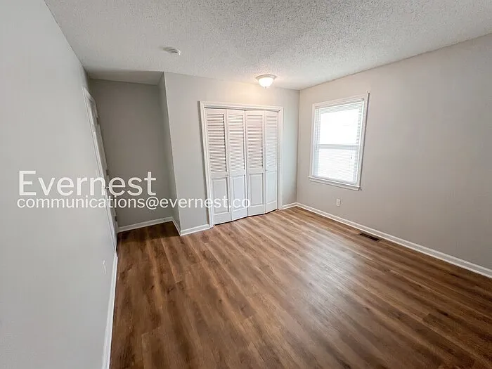 9805 N Wayne Ave — Photo 25