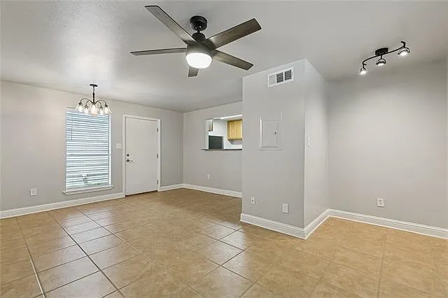 1 bed, 1.5 bath, 800 sqft, $1,350 — Photo 4