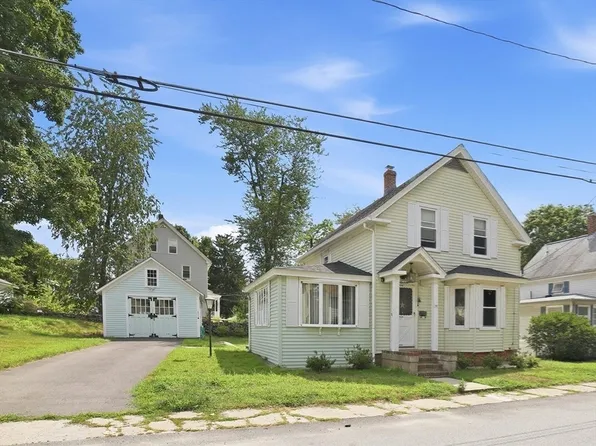 19 Park St, Maynard, MA 01754