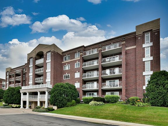 2nd image of 7051 W Touhy Ave APT 304