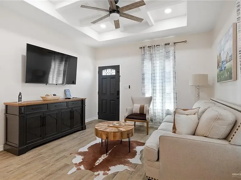 5904 Sandpiper Ave #3 — Photo 2