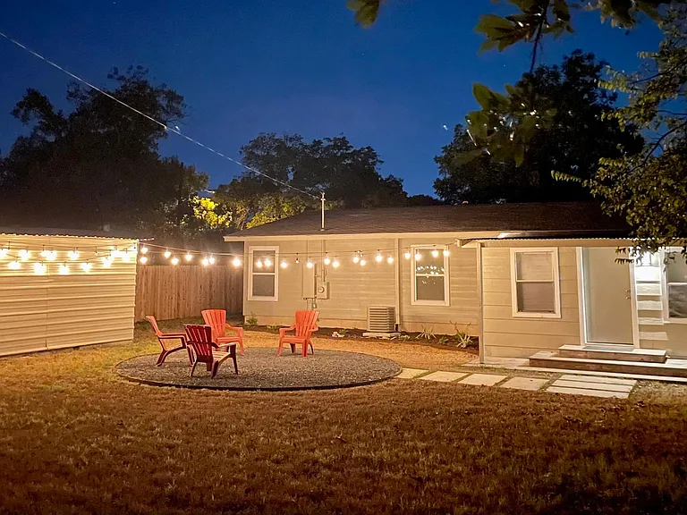 7509 Delafield Ln — Photo 16