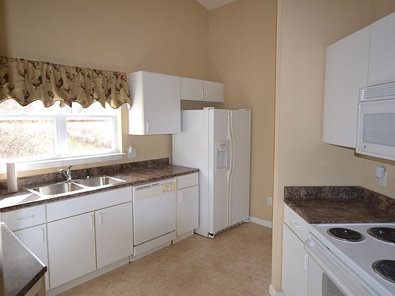 3rd image of 39B Jacobs Way Dr
