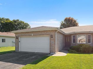 2091 Texas St, Chesterton, IN 46304
