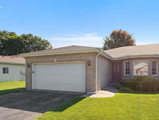 2091 Texas St, Chesterton, IN 46304