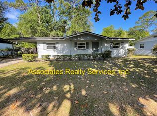 2920 NE 18th Dr, Gainesville, FL 32609