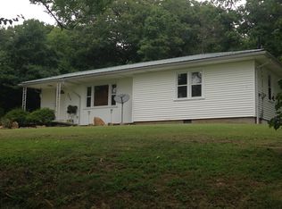 324 E Ash St, Cobden, IL 62920