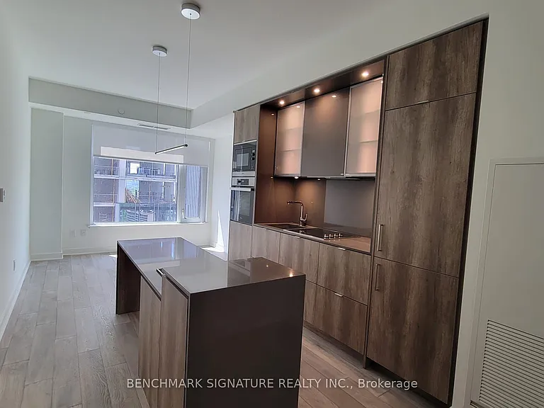 11 Yorkville Ave #2102 — Photo 8