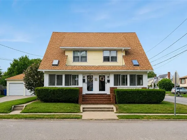 113-115 Beckwith St, Cranston, RI 02910