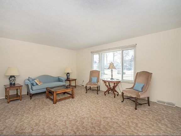 5th image of 34126 Gail Dr