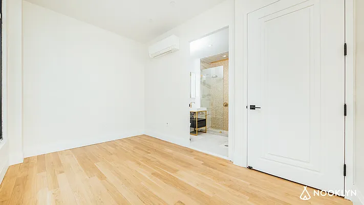 Rented by Nooklyn NYC LLC | media 61