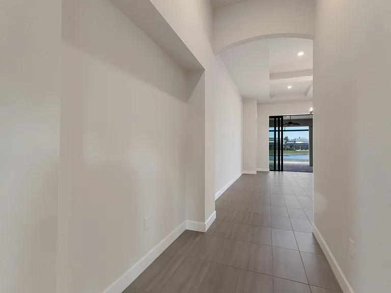 712 Sigsbee Loop — Photo 6
