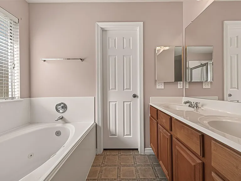 25202 Clover Ranch Dr — Photo 17