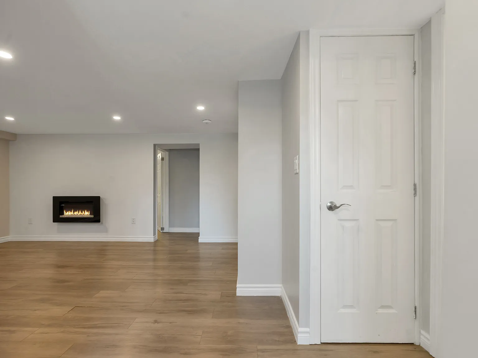 115 Bayview Dr, Barrie, ON L4N 3P3, Canada — Photo 3