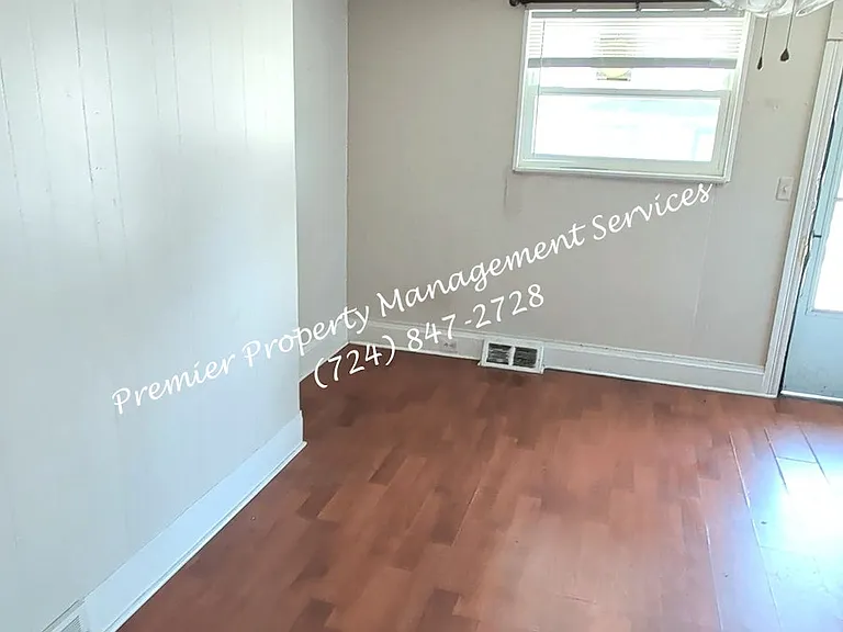 532 Jackson St — Photo 4