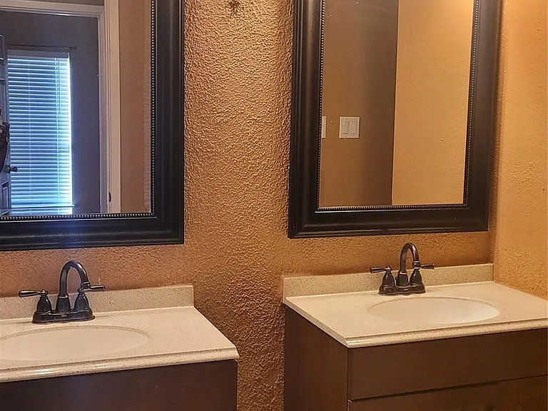10049 Westpark Dr #123 — Photo 10