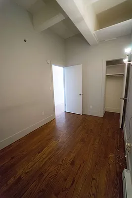 Rented by Manhattan Management LLC | media 40