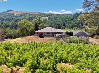 3721 Colonial Rd, Roseburg, OR 97471