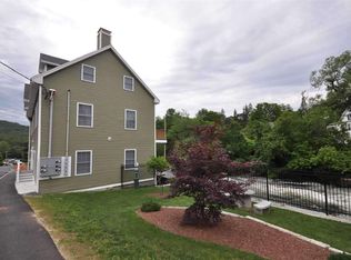 16 Central St #2B, Bristol, NH 03222