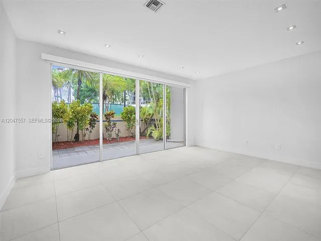 21391 Marina Cove Cir #14-K — Photo 2