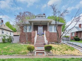 284 Mary St, Hackensack, NJ 07601