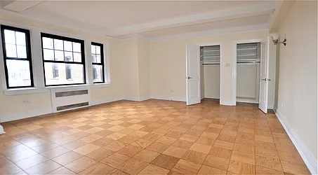 Rented by Manhattan Realty Group