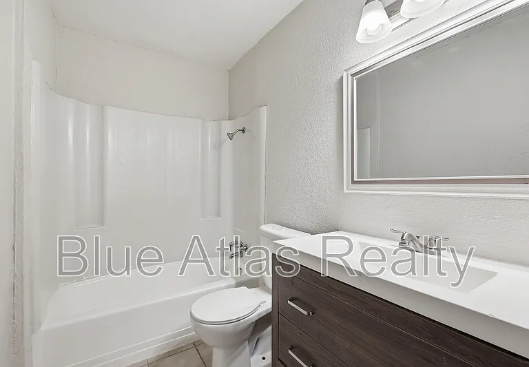 5055 Virgil St — Photo 12