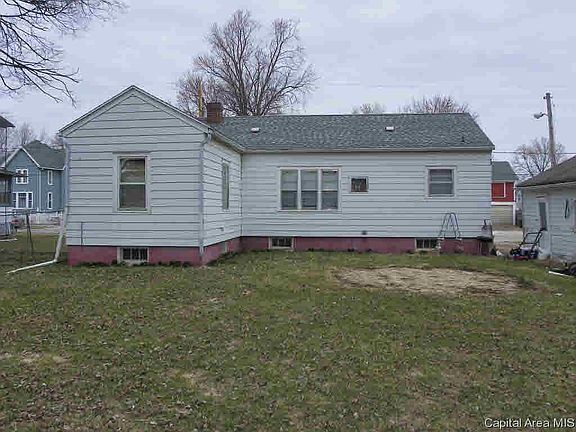 4th image of 686 W Berrien St