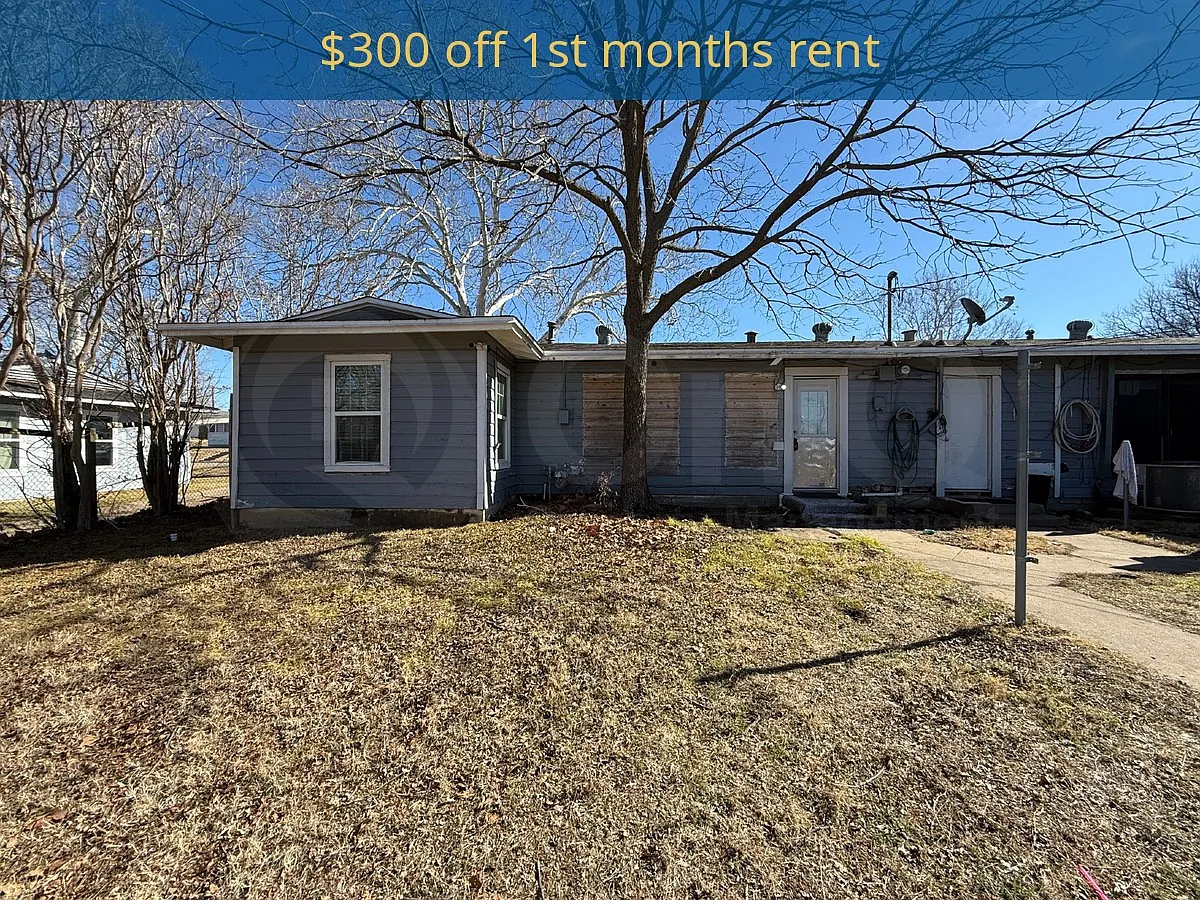 17 Macarthur Dr — Photo 1