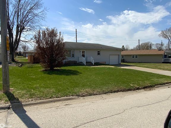 3rd image of 2021 Ridgeway Dr
