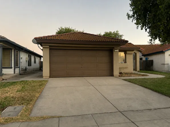 4713 W University Ave, Fresno, CA 93722