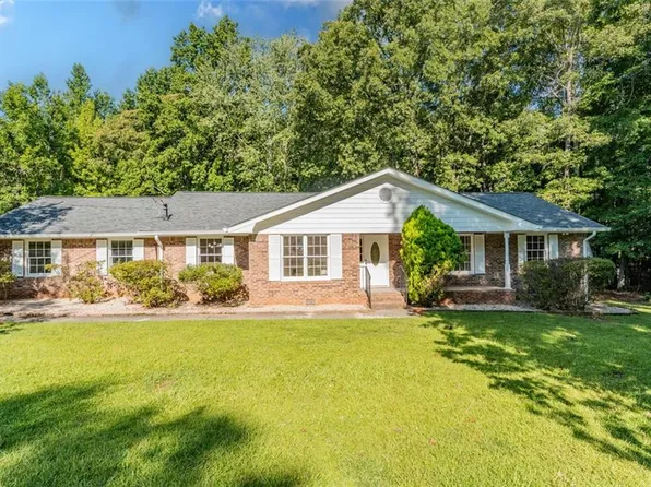 115 Brookwood Ln, Fayetteville, GA 30215