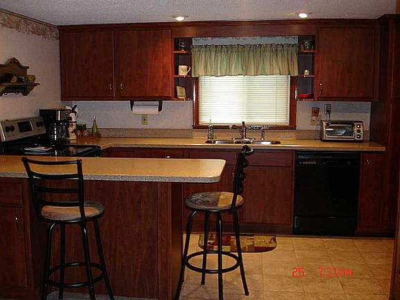 5th image of 19 Birch Hill Ave