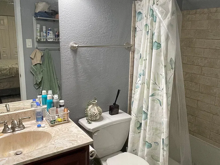 Primary Bathroom (Upstairs)