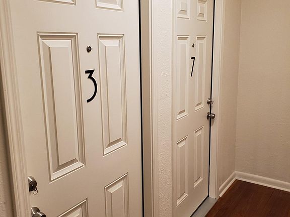 3rd image of 420 W Elsmere Pl APT 3