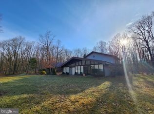 471 Clifton Dr, Oakland, MD 21550