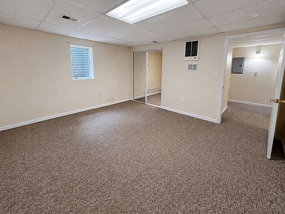 3rd image of 1516 Jewett Ave #2