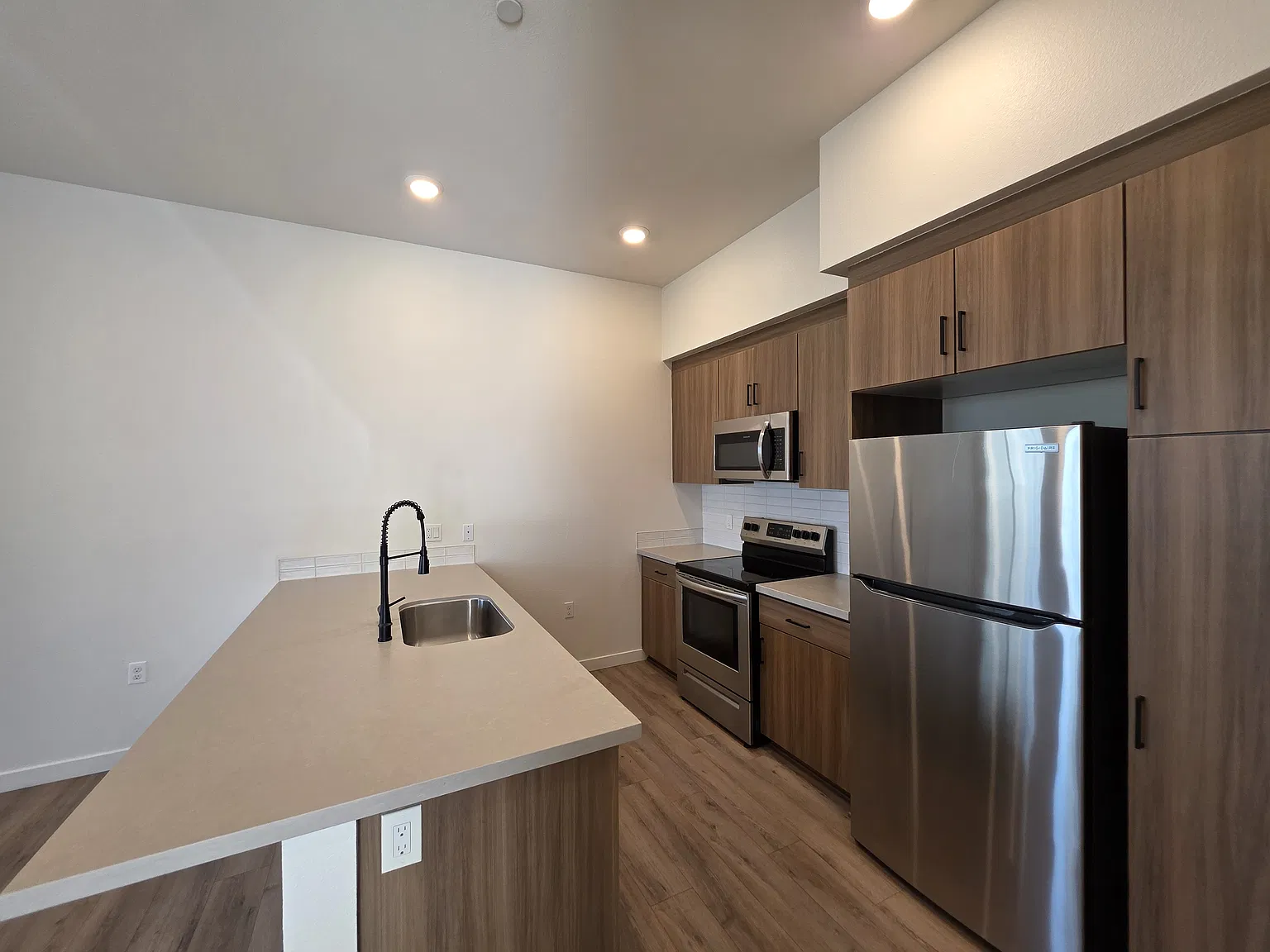 1 bed, 681 sqft, $2,150 — Photo 1