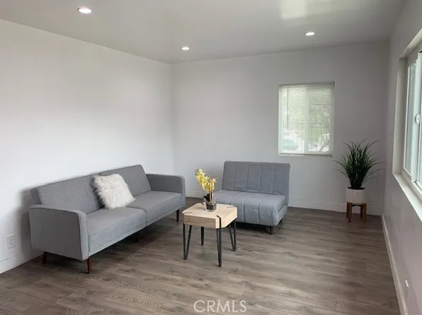 884 W La Jolla St, Placentia, CA 92870