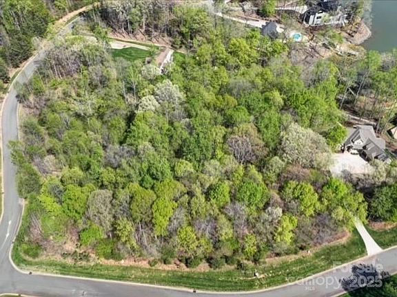 4th image of 1107 Sawtooth Oak Ln