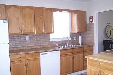 new eat in kitchen
