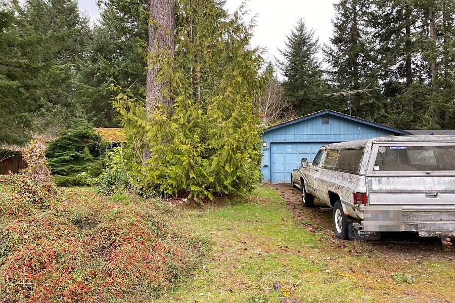 1st image of 5209 Tri Lake Dr SE