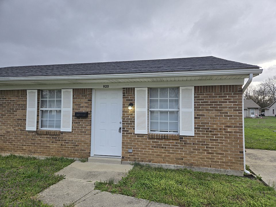 1st image of 920 Colonial Park Dr