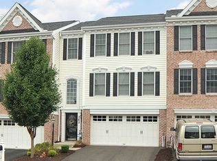 262 Overlook Ct, Coraopolis, PA 15108