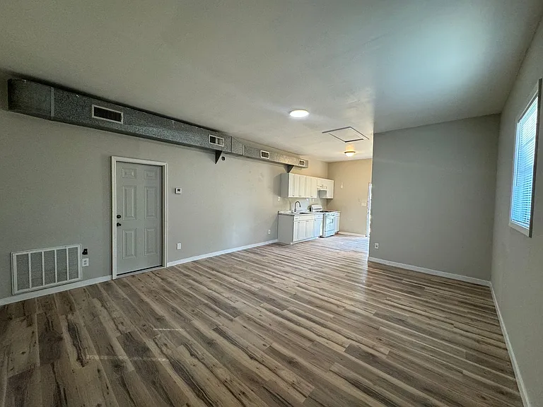 9434 Palmetto Ln — Photo 3
