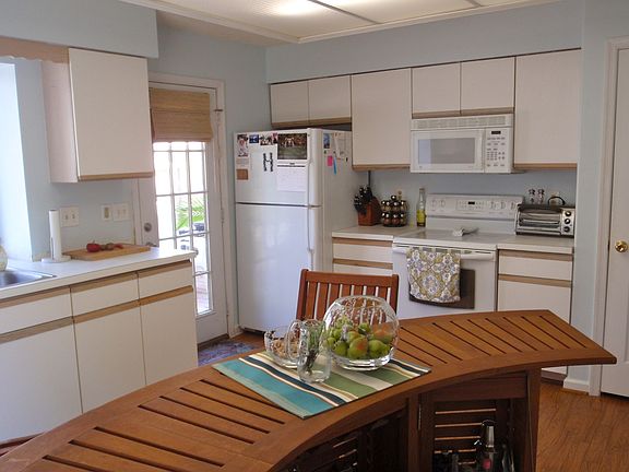 Bright, airy kitchen